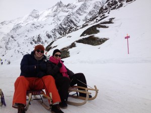 Saskia & me enjoying sledging