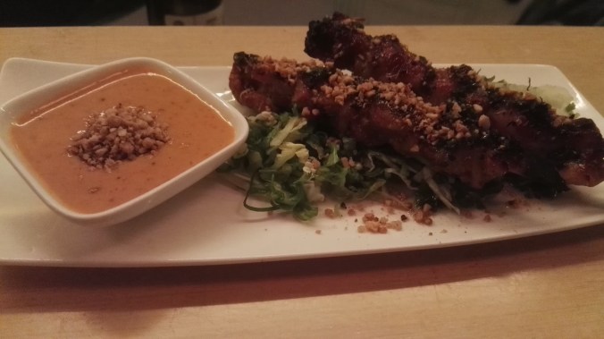 Grilled chicken with peanut and curry