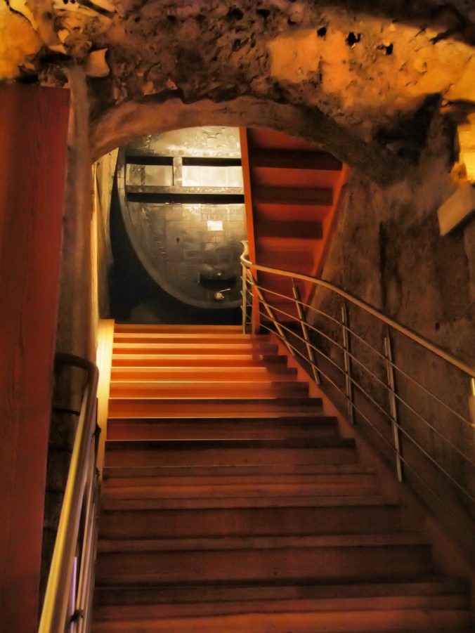 Elena Walche Estate 10